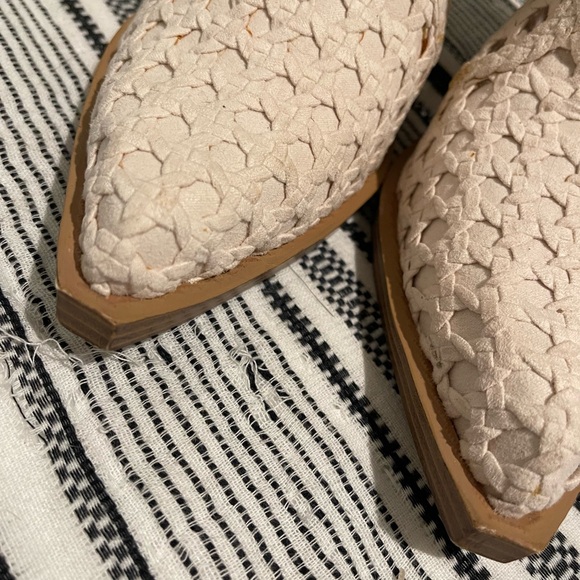 Jessica Simpson Cream Timara 2 Western Woven Bootie Size 7.5 Worn Condition - Picture 9 of 10